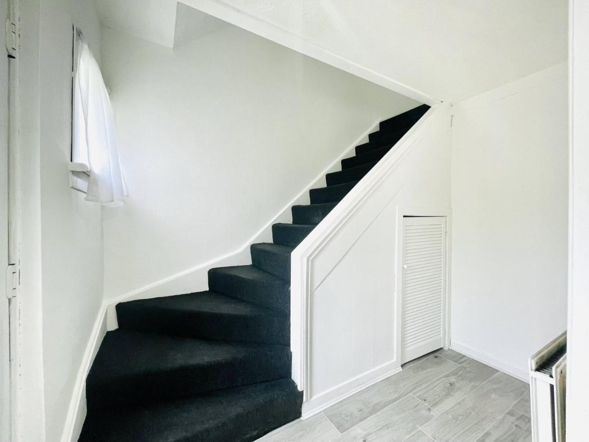 Central Hamilton House Экстерьер фото
